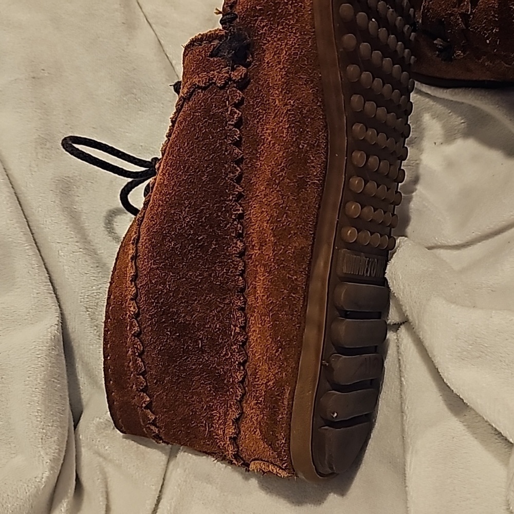Minnetonka suede lace up moccasins womans size 7 good condition - Picture 7 of 8